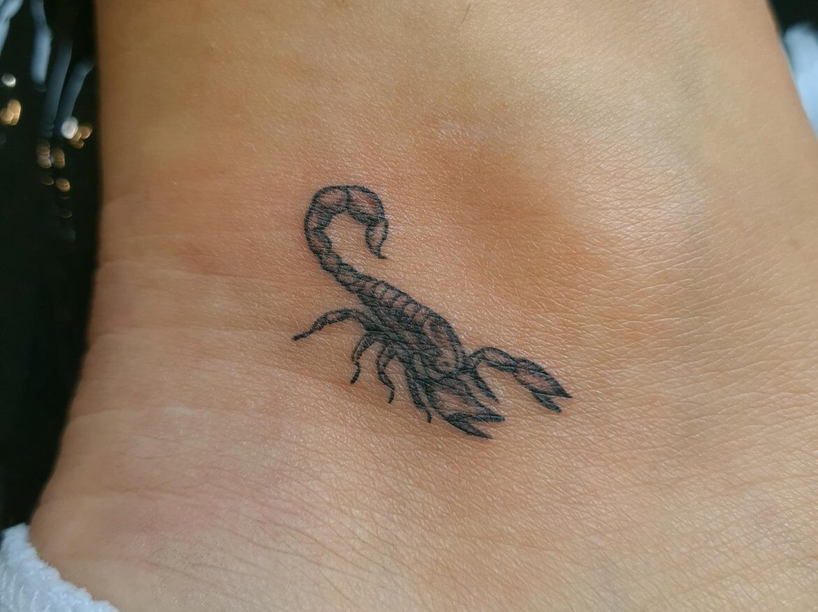 tatuaż skorpion