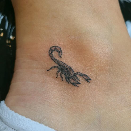 tatuaż skorpion